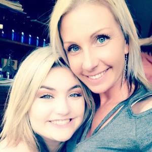 Meet your Posher, Cassie